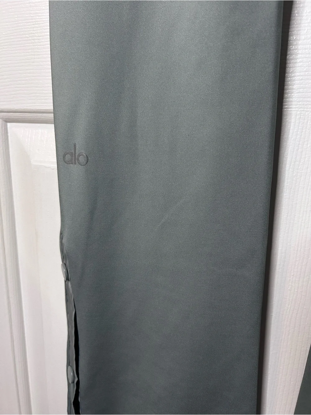 ALO Yoga Airlift Game Changer High Waist 7/8 Flare Leggings- Cosmic Grey/ Size M